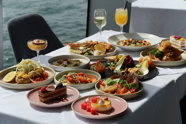 Sydney Harbour Lunch Cruise Magistic Two